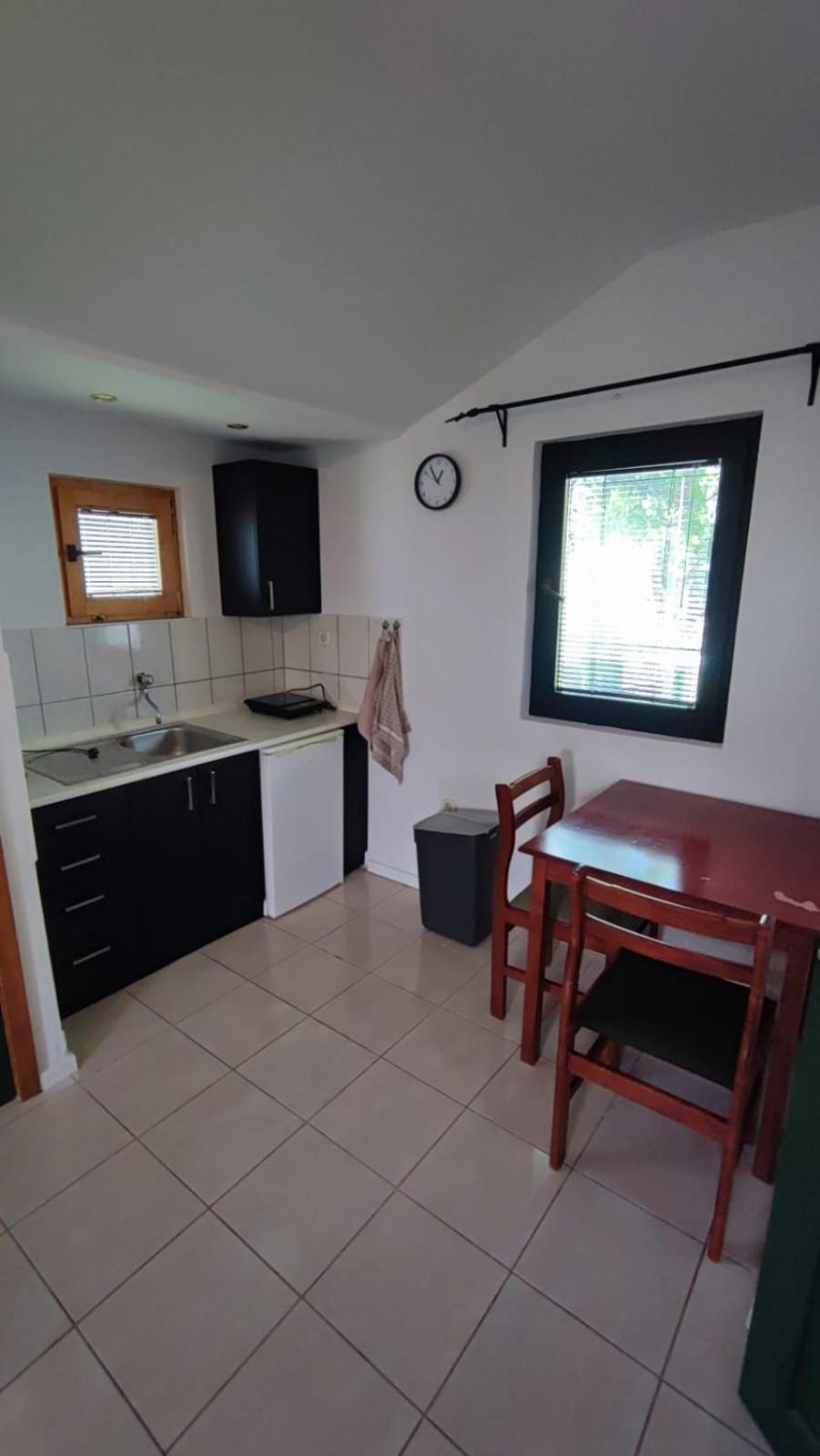 Apartamento Pension Lale Peštani Exterior foto